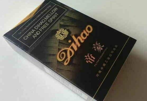 壁炉外烟囱清理图片
